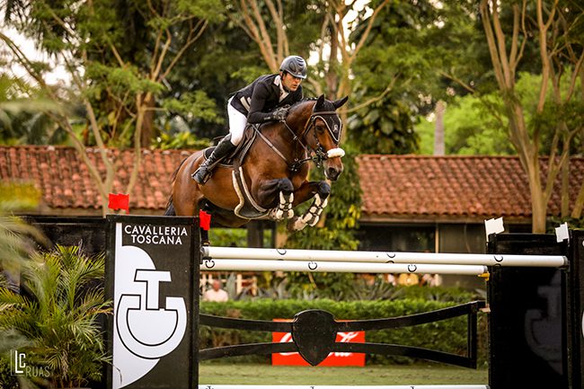 Lucio Osório com Galipolli Ter Doorn: bicampeão do GP Haras Agromen 2018/2019.