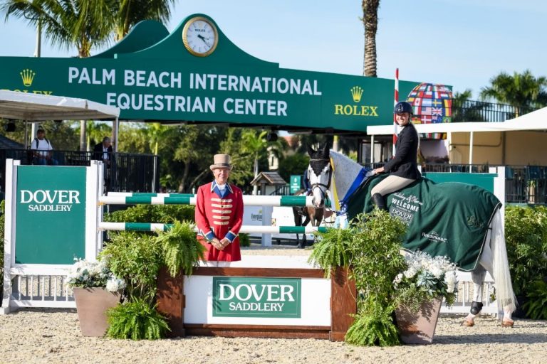 Kristen Vanderveen e Faustino De Tili dominam o Dover Saddlery Holiday & Horses.