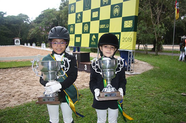 Campeonato Brasileiro e Taça Brasil de Adestramento define 24 campeões com recorde de participação.