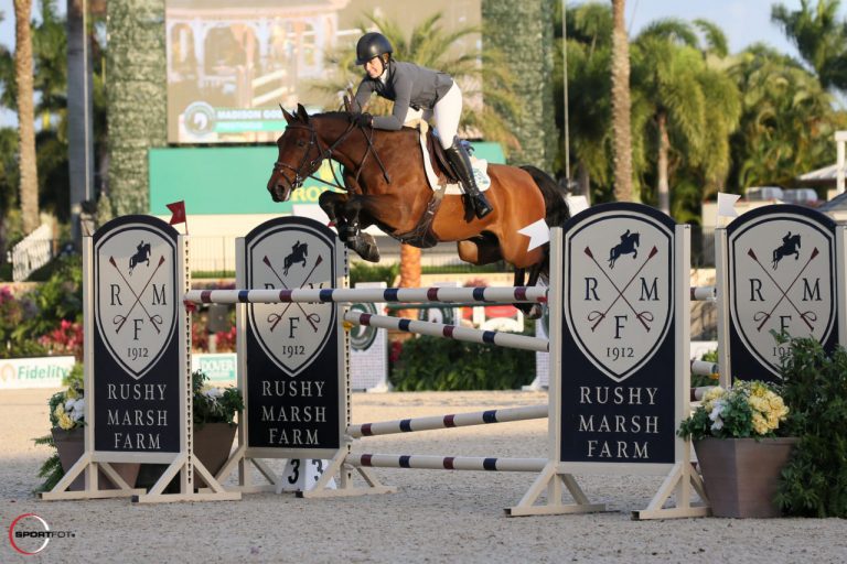 Madison Goetzmann sobe no topo do pódio no Grande Prêmio Rushy Marsh Farm.