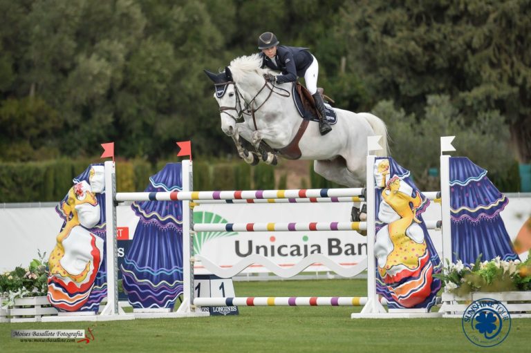 Jane Richard Philips recebe as honras no primeiro dia do Sunshine Tour XXVI.