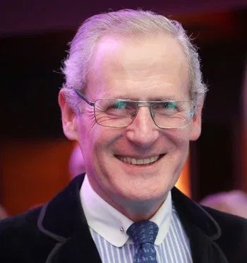Diretor de salto da FEI, John Roche, anuncia aposentadoria.