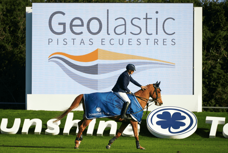 540 conjuntos largam no segundo dia do Sunshine Tour XXVI.