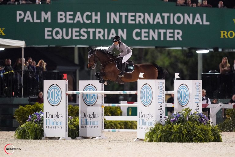 Ashlee Bond registra a primeira vitória no GP5* no WEF 2020.