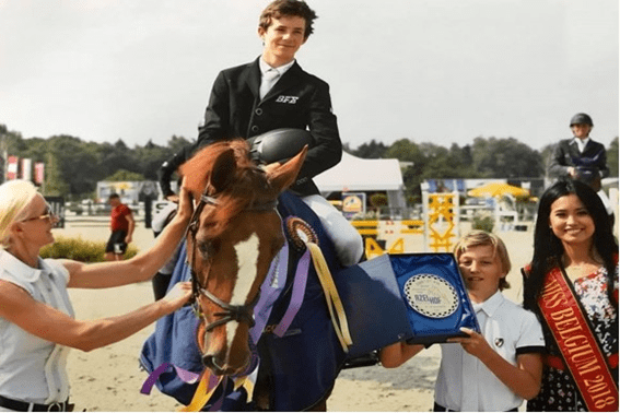 Bellissimo Z brilha na final U25. Zoe Conter em quatro
