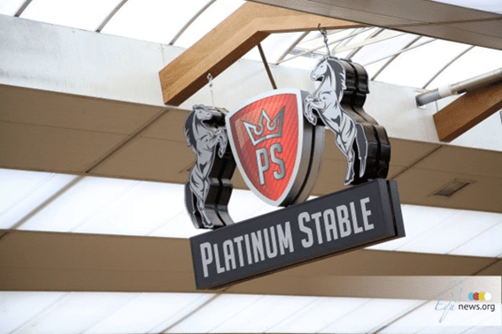 O complexo Platinum Stables de um milhão de dólares tem novo dono