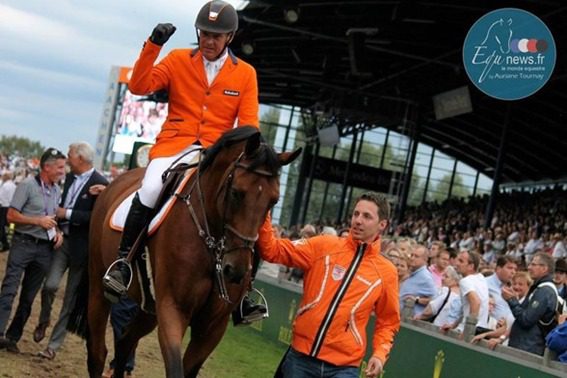 Jeroen Dubbeldam deixa Wilmhelmus ressoar na seção de abertura Valkenswaard de CSI4 *
