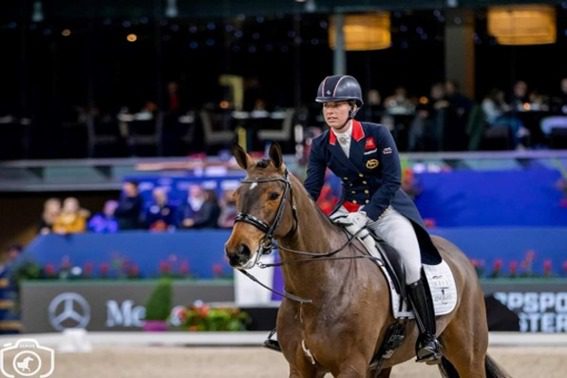 Sem parar para Charlotte Dujardin no Grand Prix Special Wellington
