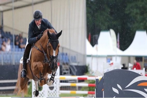 Pieter Clemens belga estrela no Grand Prix Sentower