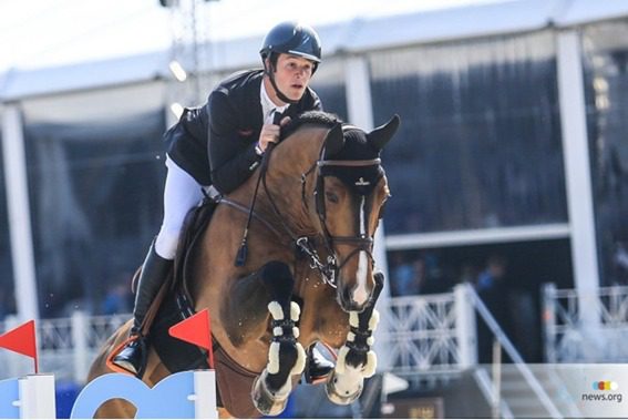 Vitória de Constant van Paesschen em Grand Prix em Sentower Park