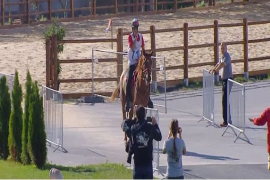 Suspensão de 20 anos suspensa para Sh Abdul Aziz Bin Faisal Al Quasimi