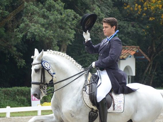 Adestramento | Pedro Almeida garante 1º índice olímpico com sua nova montaria Famous do Vouga