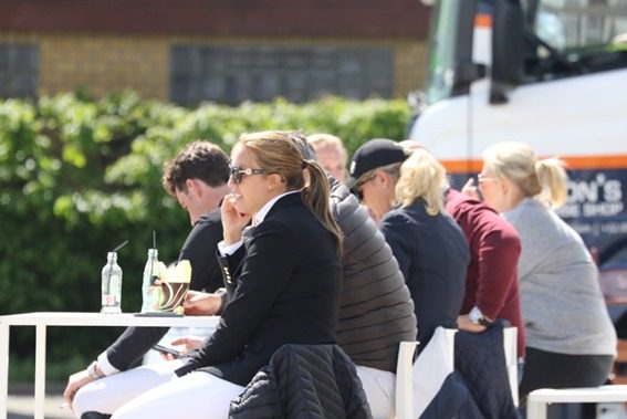 Patteet brilha no pódio na prova matinal CSI4 * em Bourg-en-Bresse