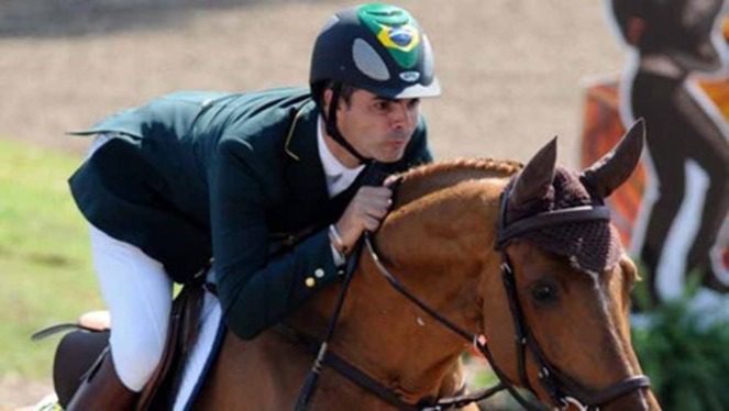 Com Rodrigo Pessoa, Brasil é convocado para Tóquio no hipismo