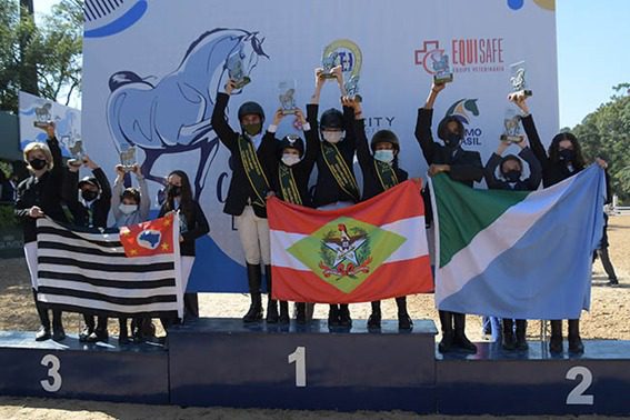 Santa Catarina, São Paulo, Mato Grosso do Sul e Minas Gerais no pódio das equipes do Brasileiro de Escolas