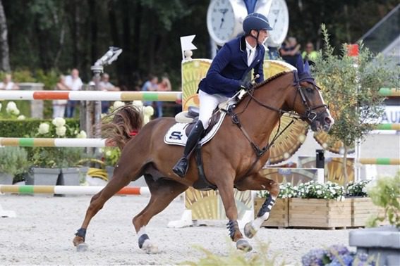 Scuderia 1918 Tobago Z no topo do ranking WBFSH