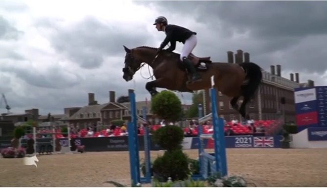 GB Celine larga com clear round O GCT de Londres