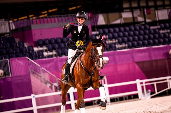 Brasil fecha em 12º lugar no Concurso Completo em Tóquio; Grã Bretanha vence por equipes e alemã Julia Krajewski é a 1ª mulher com ouro individual
