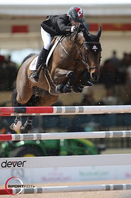 Tiffany Foster e Brighton vencem em Spruce Meadows