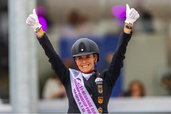 Agora também ouro europeu para Jessica von Bredow-Werndl no Freestyle