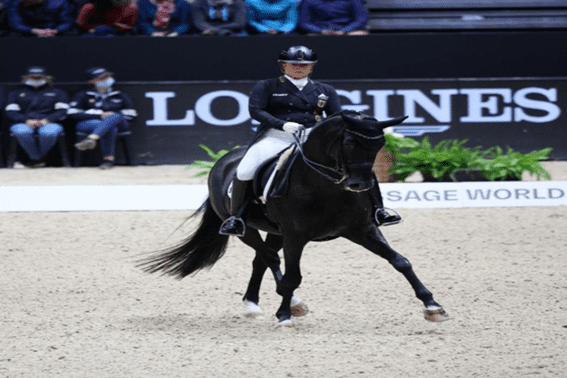 Isabell Werth e Weihegold Old esmagam a competição em Lyon
