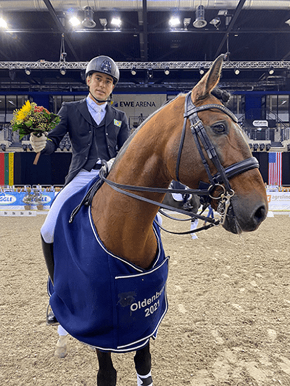 João Victor Marcari Oliva montando Escorial Horsecampline vence Grand Prix no CDI4* de Oldenburg, Alemanha