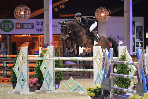 Vernaet brilha no pódio na classe Sentower Park CSI2 *