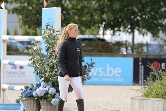 Vicky Van de Poel vê seu ex-campeão ganhar o campeonato espanhol