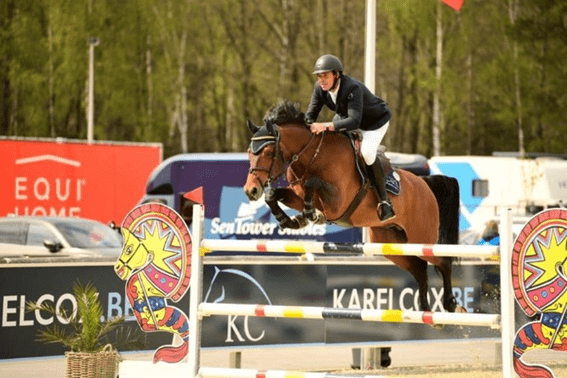 Christophe Vanderhasselt vê o cavalo do Grande Prêmio partir para Gilles Detry