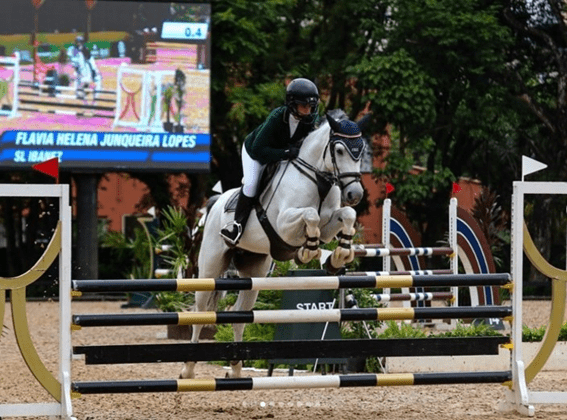 Crystal Santa Dalila em segundo é o melhor BH do CSI* Amador 2021