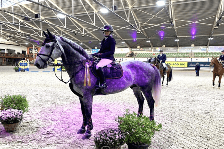 Dupla de ouro Marie Foulon e Pickup de Rase vencem com os cavalos jovens em Lier