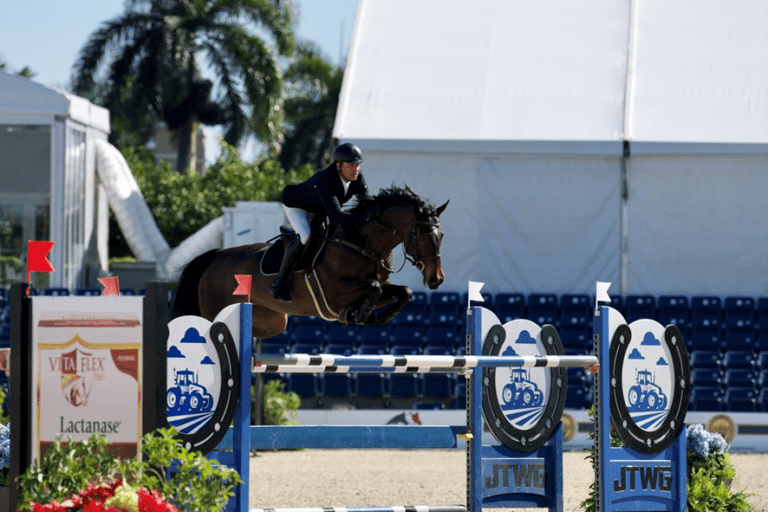 Santiago Lambre Bookends $25.000 ProElite Grand Prix com Easy Girl & Comtess 202