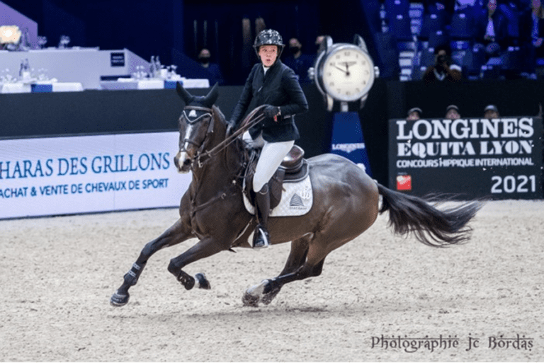 Gudrun Patteet e Jérôme Guery com classificação de 1,45 m