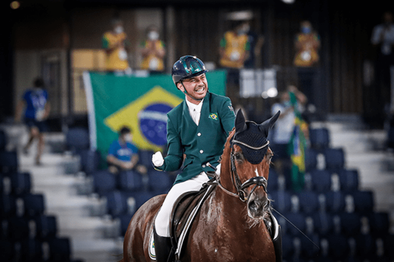 Rodolpho Riskalla lidera ranking individual FEI no Adestramento Paraequestre Grau IV
