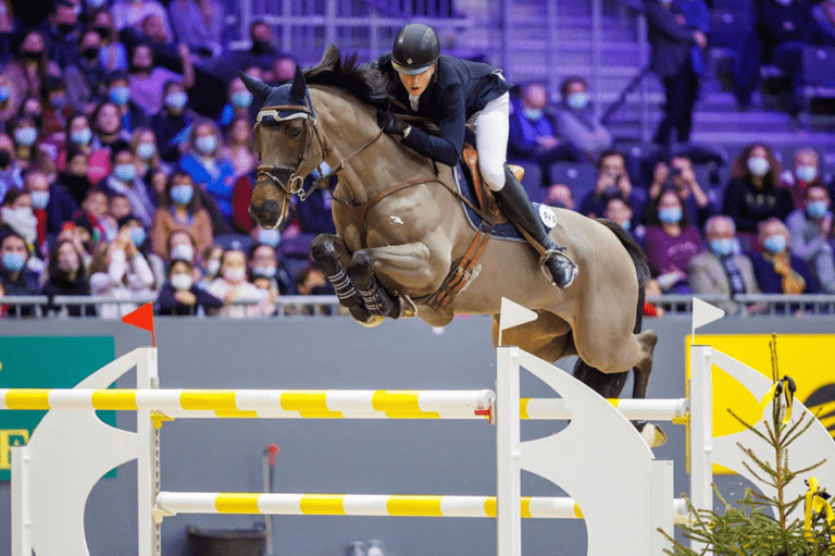 Harry Charles vence a Copa do Mundo de Londres aos 22 anos
