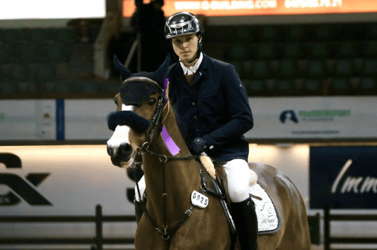 Jelle Sappin muito forte na classe 1,30m de Lier