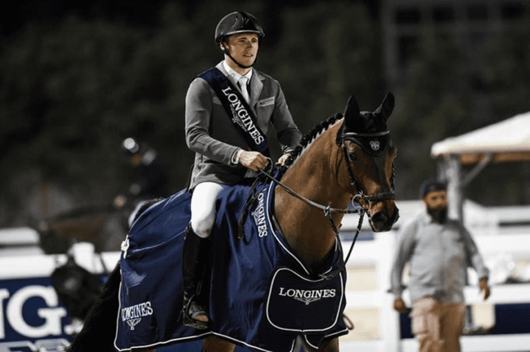 Kristaps Neretnieks reivindica vitória no CSI4*-W 1.40m Gold Tour de Abu Dhabi