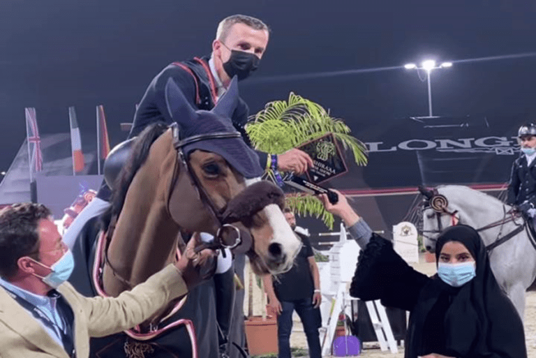 Wilm Vermeir tem que passar Henrik von Eckermann na classe de classificação CSI4*-W 1,45m