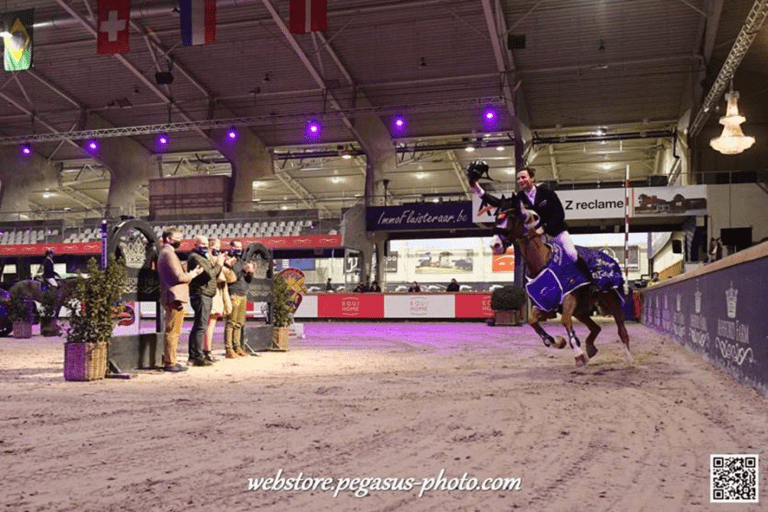 Opglabbeek: Louise Lenaerts no pódio na classe 1,40m