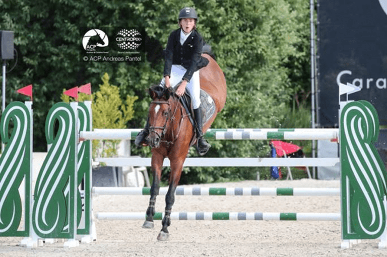 Bart Jay Junior Vandecasteele leva ouro na classe 1,40m de Valência