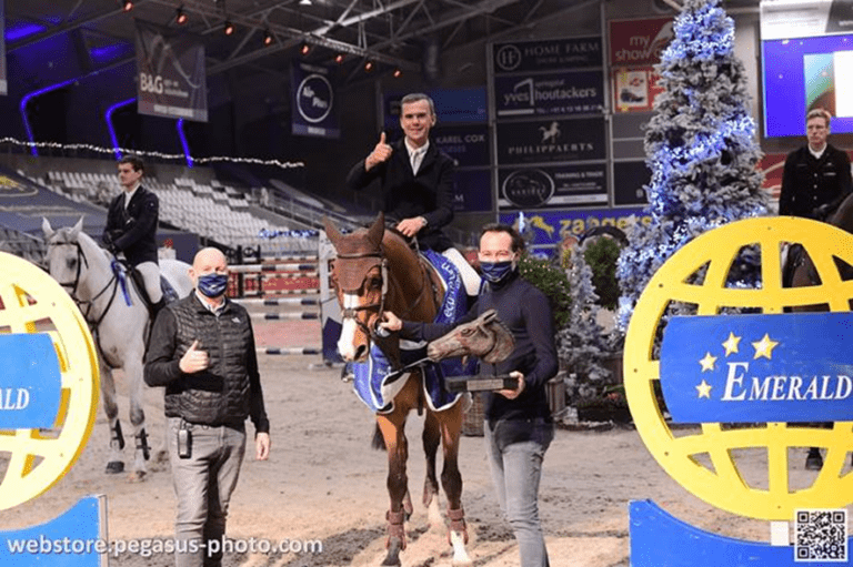Wilm Vermeir imediatamente para a vitória na classe matinal CSI2* 1,40m de Opglabbeek