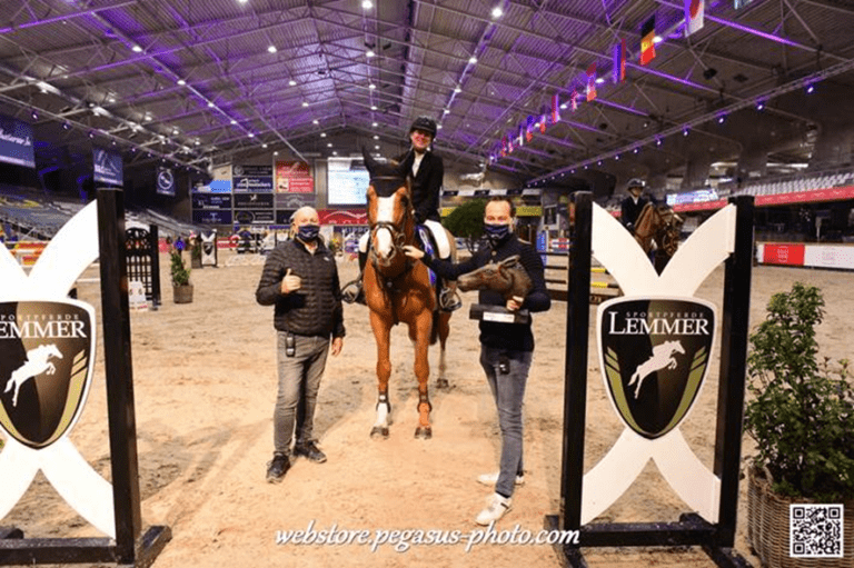 Pódio para Christophe Vanderhasselt e Pieter Kenis na final do Youngster Tour