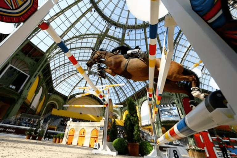 Thibeau Spits e Gilles Thomas em direção a Saut Hermès