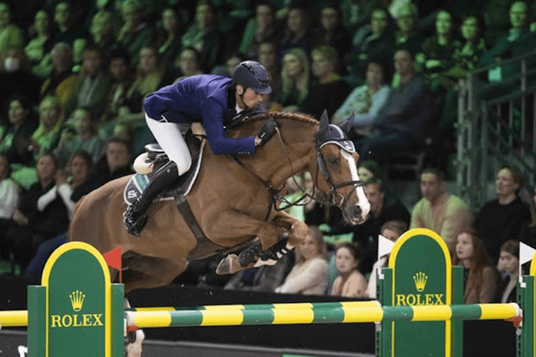 Cavaleiro Daniel Deusser ganha a etapa de s-Hertogenbosch do Grand Slam de Saltos no Hipismo