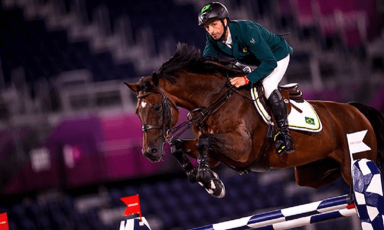 Yuri Mansur fica em terceiro lugar em quatro estrelas na Espanha