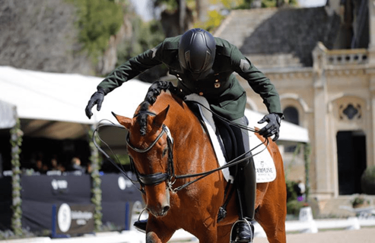 João Victor Marcari Oliva montando Escorial Horsecampline registra o melhor resultado do Brasil no Adestramento