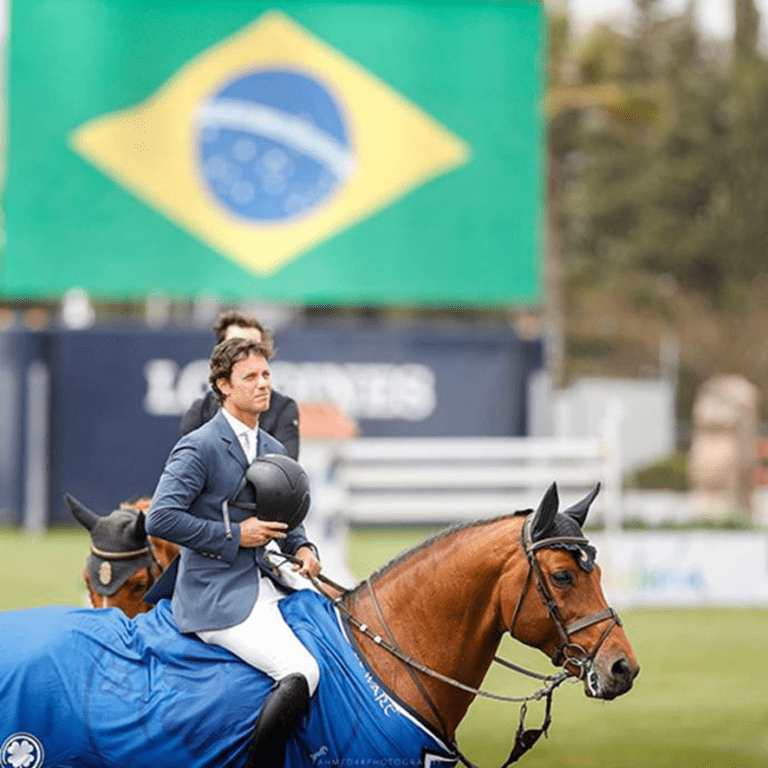 Domingo com três vitórias do Brasil em GPs na Europa: Pedro Veniss e Mari Frauches, na Espanha, e Francisco Musa, na Itália