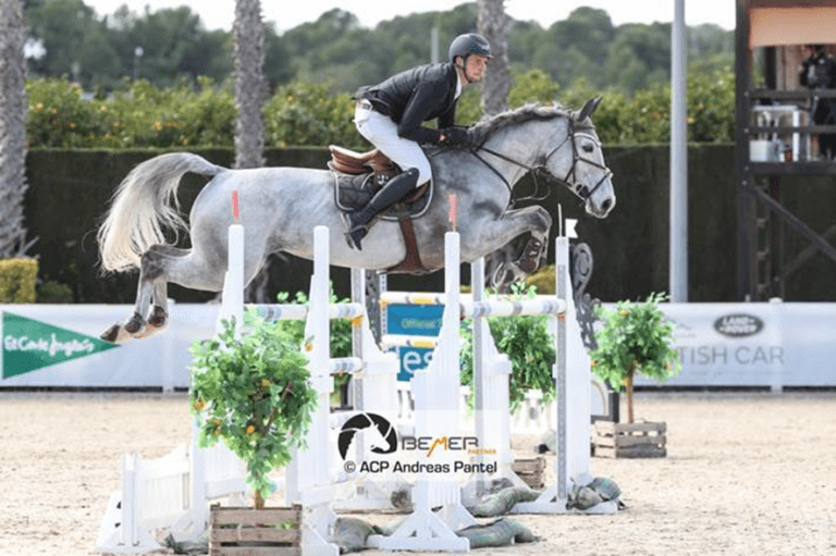 Anthony Wellens fica com a prata em 3*1,40m de Royan