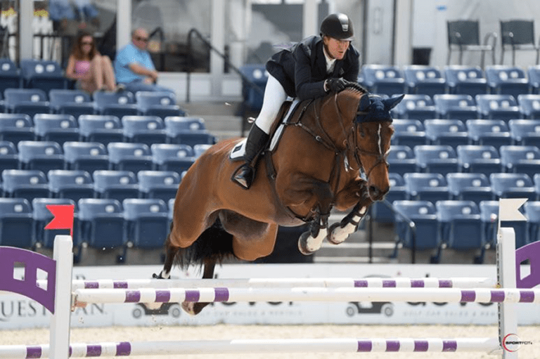 McLain Ward e HH Azur estrelam o GP de Wellington. Levis de Muze segue no palco.