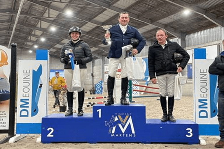 Koen De Waele vence o critério final DM.Equine em Stal Vincent Martens